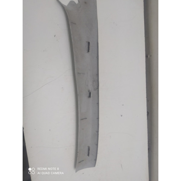 Moldura Lado Esquerdo Parabrisa Fiat Palio 1999-2018
