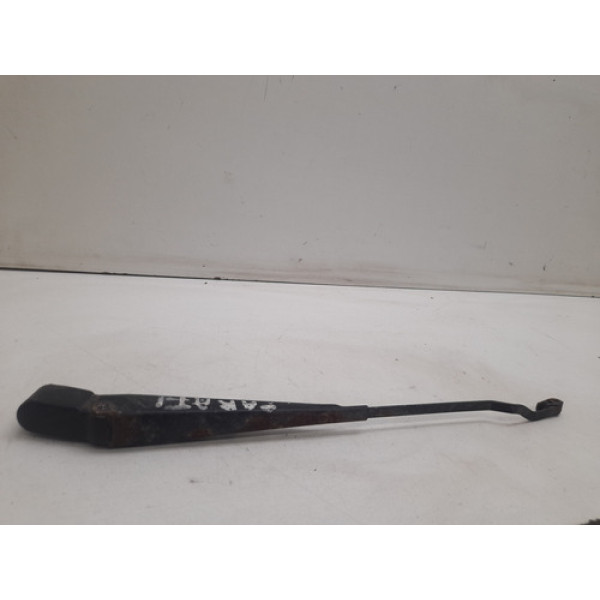Braço Limpador  Esquerdo Volkswagen Parati Bola 1999 Detalhe