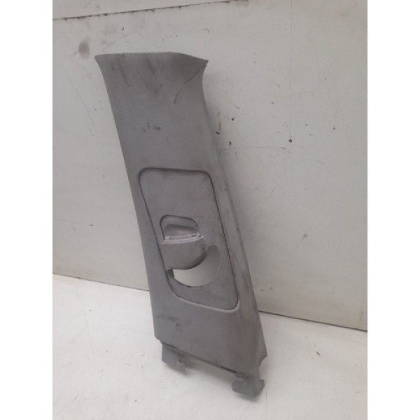 Acabamento Coluna Central Esquerdo Hyundai I30 2011 Detalhe 