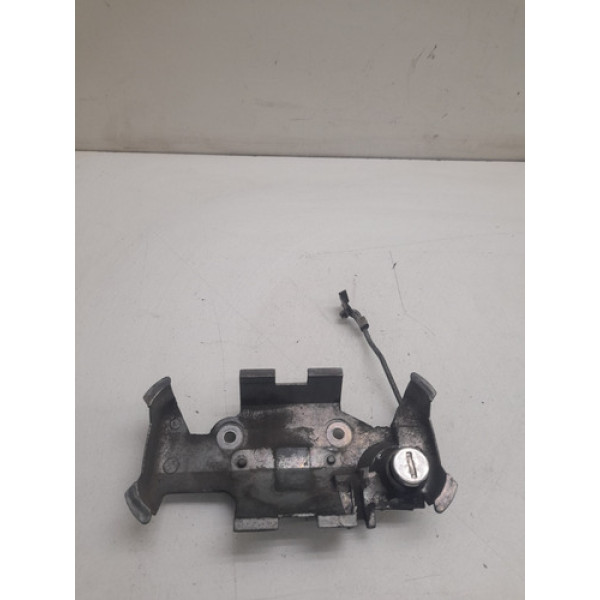 Suporte Maçaneta Externa Diant Esquerda Chevrolet Corsa 1996