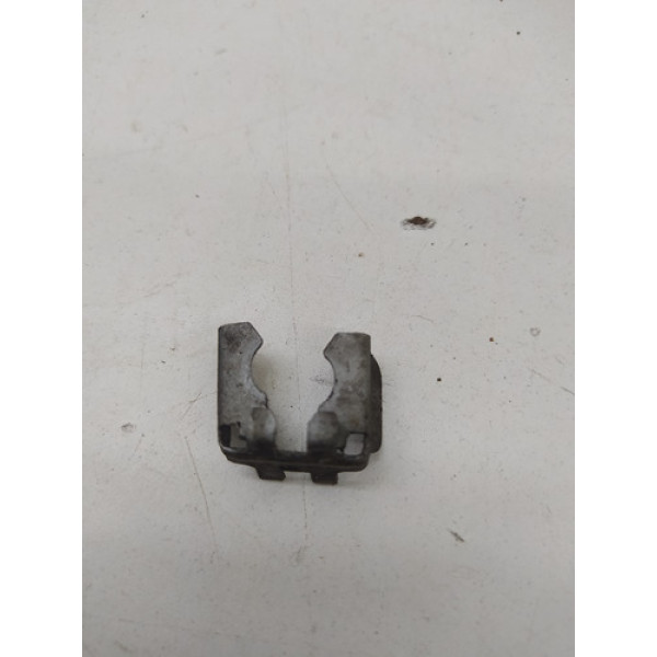 Presilha Trava Bico Chevrolet Celta Corsa 2005 2011 80808