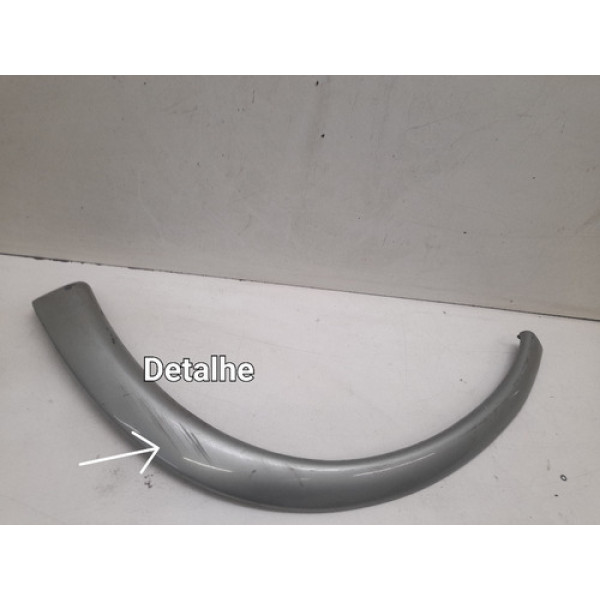 Moldura Paralama Dianteiro Esquerdo Gm Corsa 2002 Detalhe 