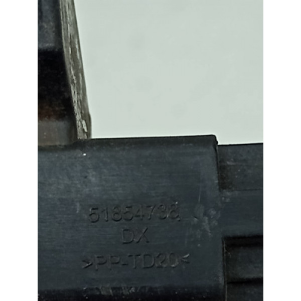 Guia Vidro Dianteira Direita Fiat Palio 2014 51854738