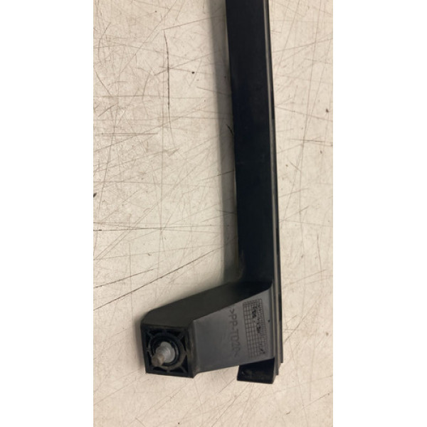 Guia Vidro Porta Dianteira Esquerda Cobalt 1.4 2013