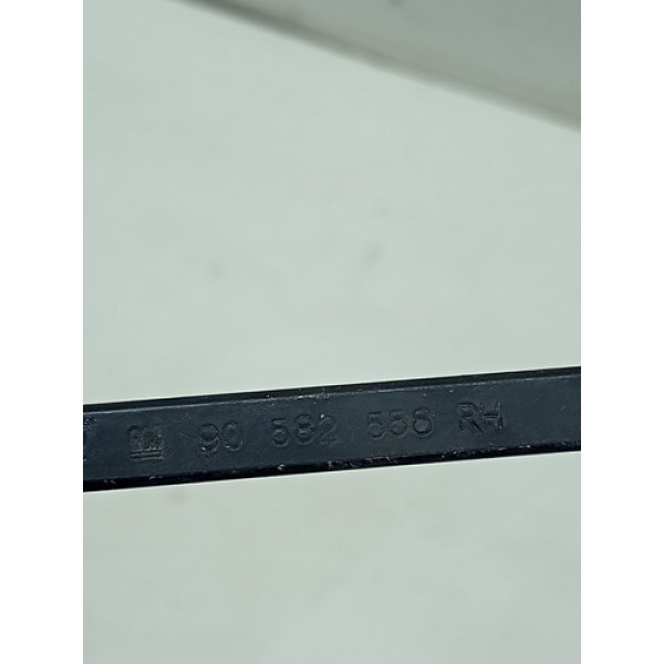 Braço Limpador Direito Gm Zafira 90582558