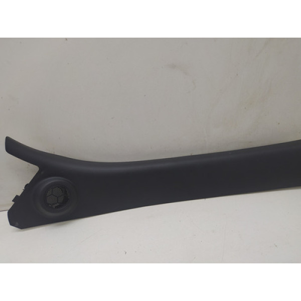 Moldura Coluna Esquerda Chevrolet Agile 2017 Avaria