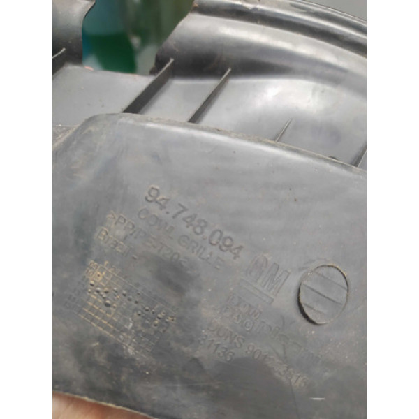 É O Grau De Entrada De Ar Lado Direito Agile Montana 9474-80