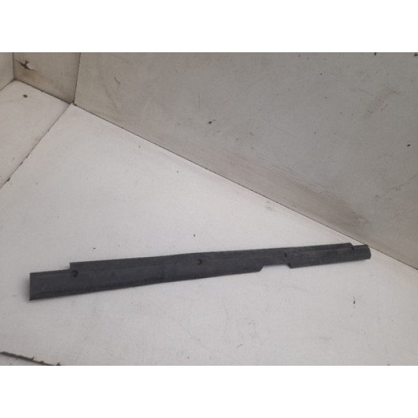 Soleira Porta Dianteira Direita Fiat Uno 2004 Detalhes