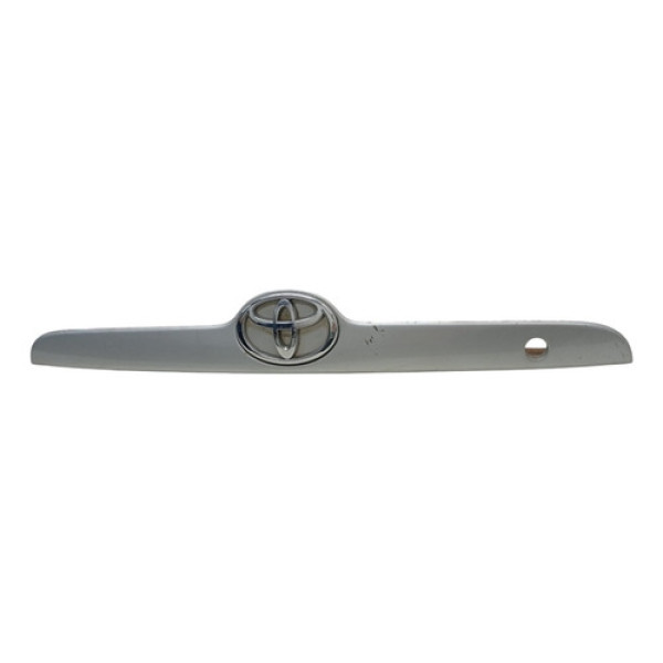 Moldura Tampa Traseira Toyota Corolla 2003 A 2008 Avaria
