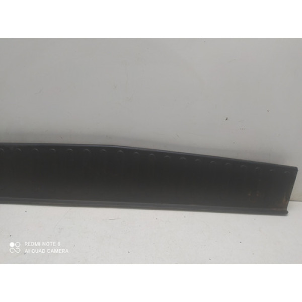 Moldura Piscante Traseira Chevrolet Montana 2016