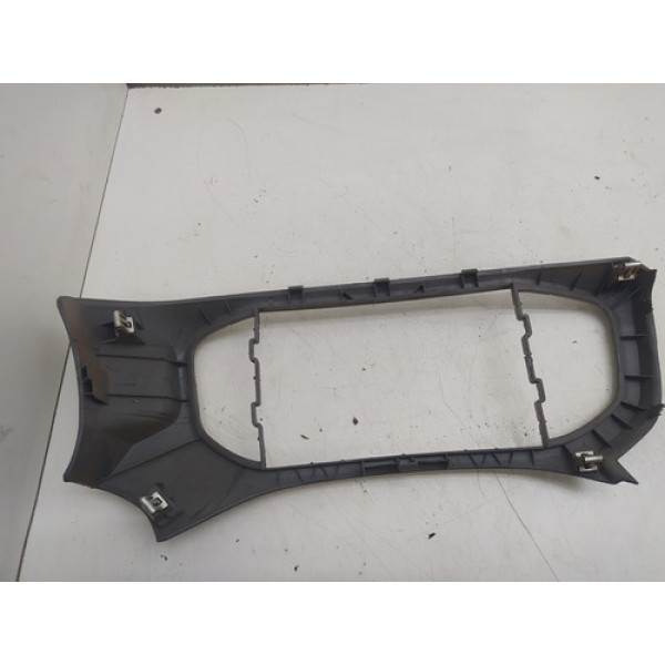 Moldura Acabamento Multimídia Chevrolet Onix 2019 