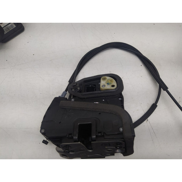 Fechadura Porta Traseira Direita 