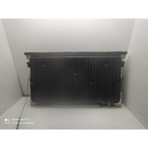 Tampa Traseira Fiat Strada 2010-2013 C/ Fechadura Detalhe