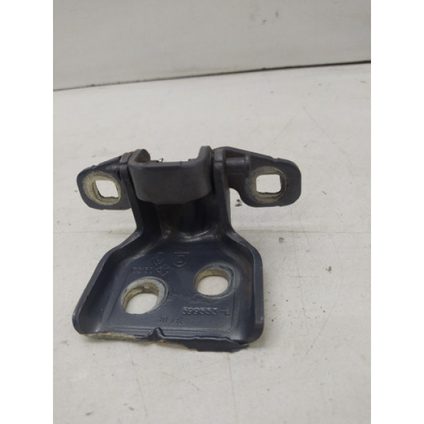 Dobradiça Porta Dianteira Esquerdo Renault Sandero 2015 2020