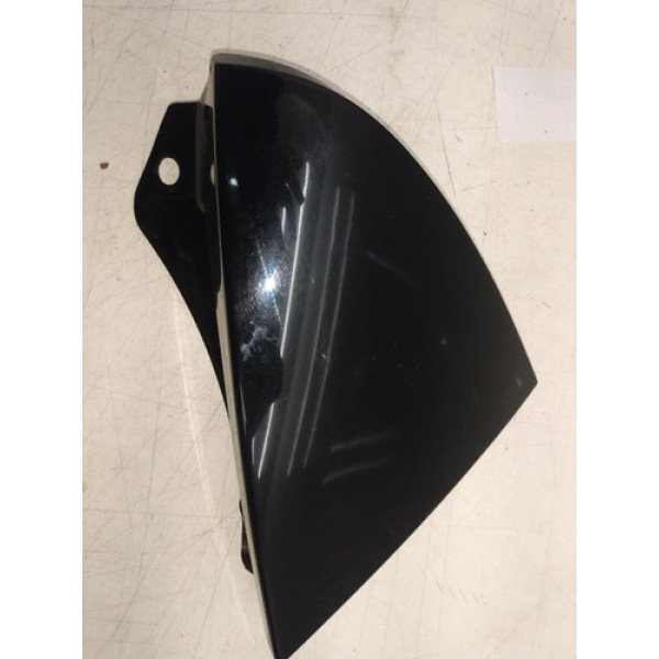 Moldura Acabamento Da Lanterna Fiat Mobi L.d 1002280850