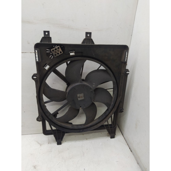 Ventoinha Defletor Renault Clio 2005 2013 8200024055